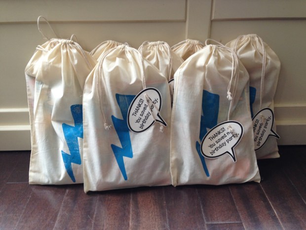 themotherboards-superhero-bag-final