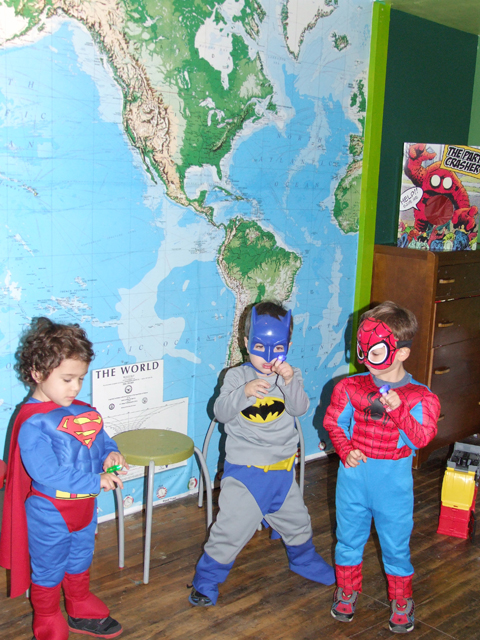 themotherboards-superhero-decors-3