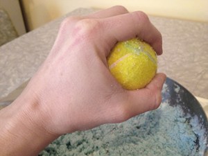 TennisBallSqueze